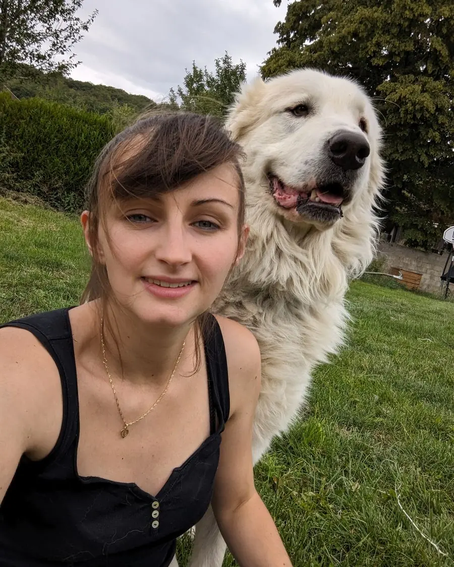Perrine et le patou, gardien du parc